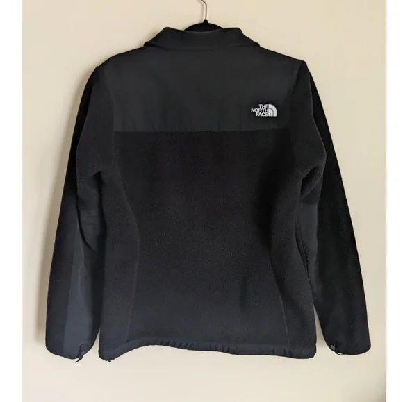 Women's North Face Jacket - Picture 2 of 6